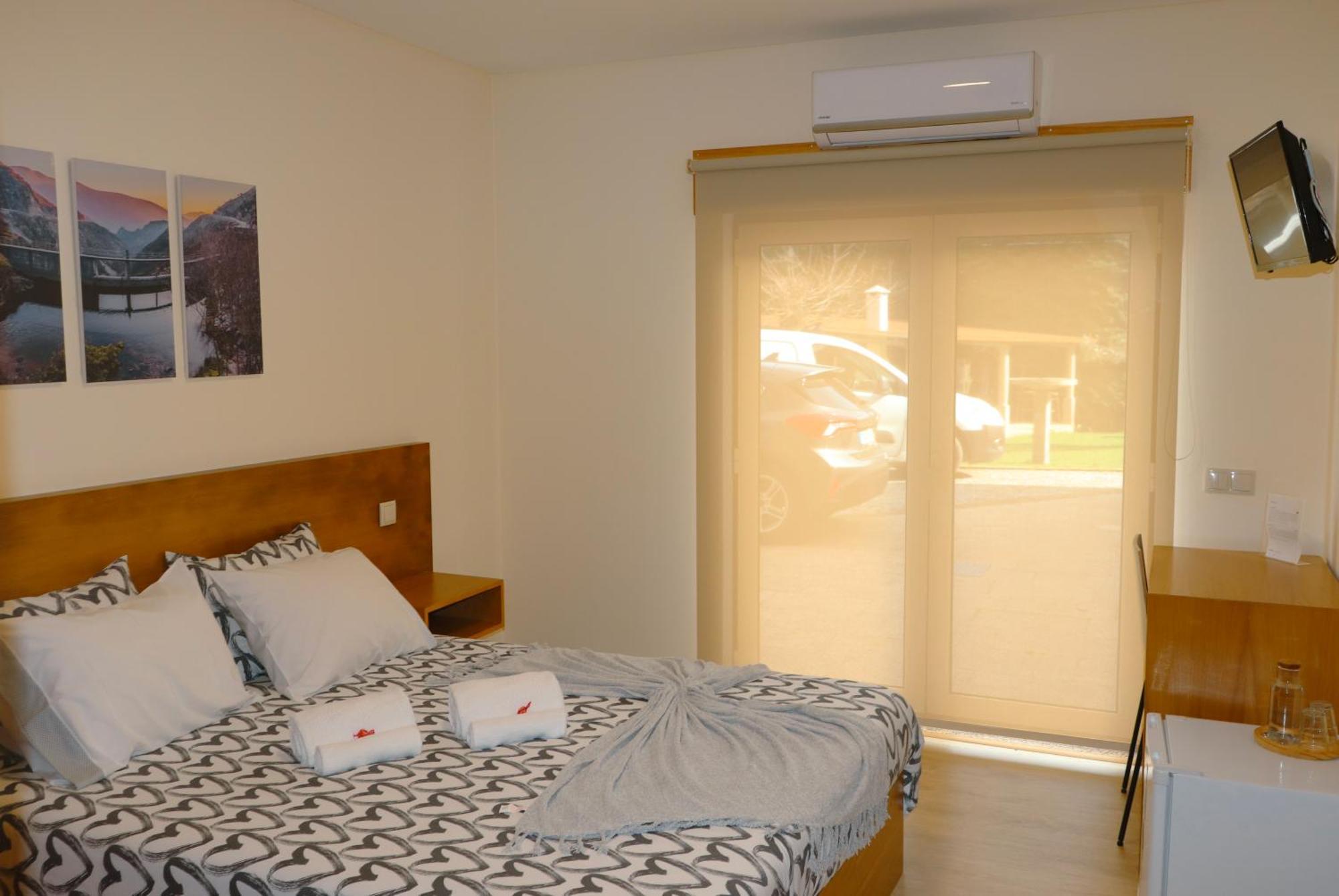 Outeiro Do Moinho Bed & Breakfast Campo do Geres Exterior photo