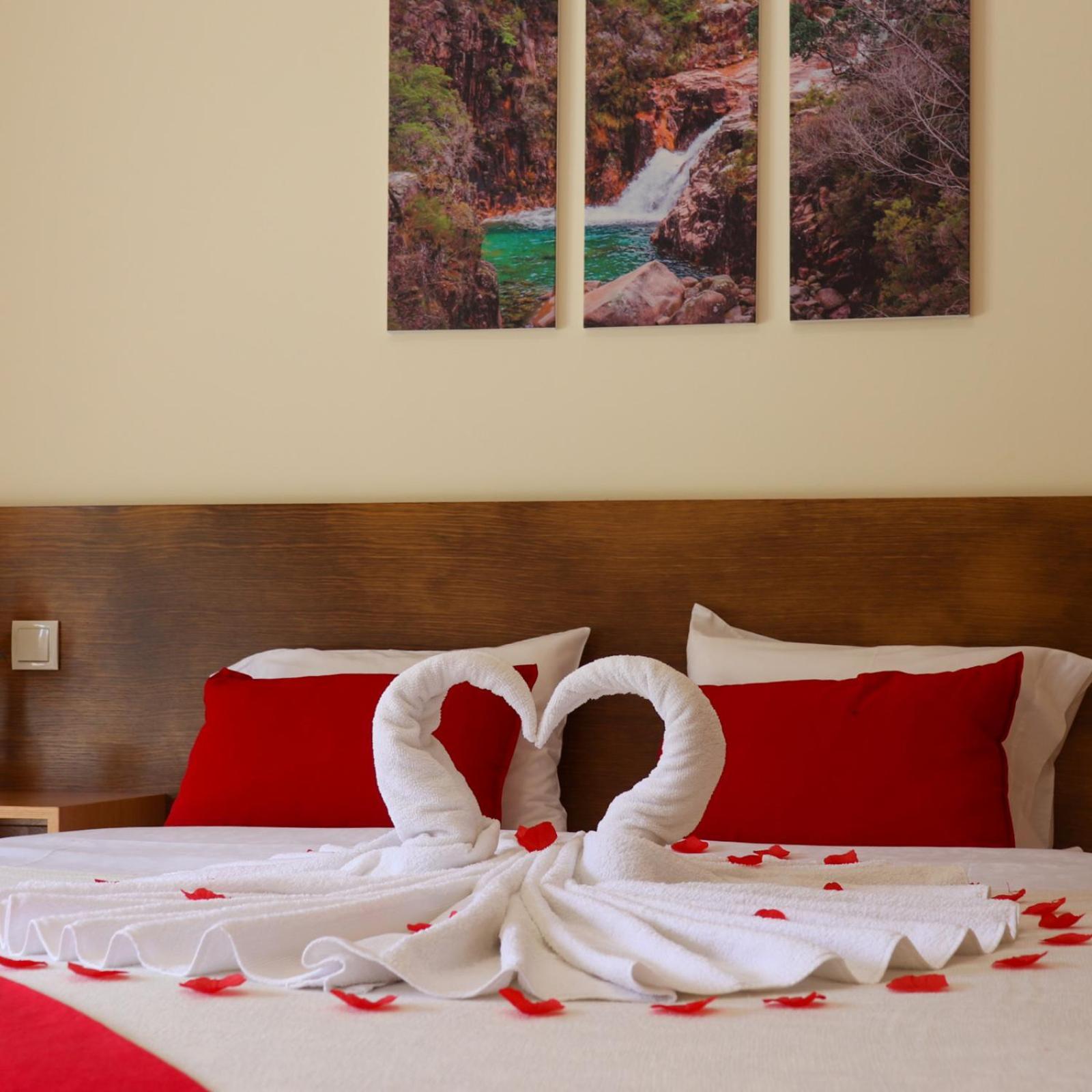 Outeiro Do Moinho Bed & Breakfast Campo do Geres Exterior photo